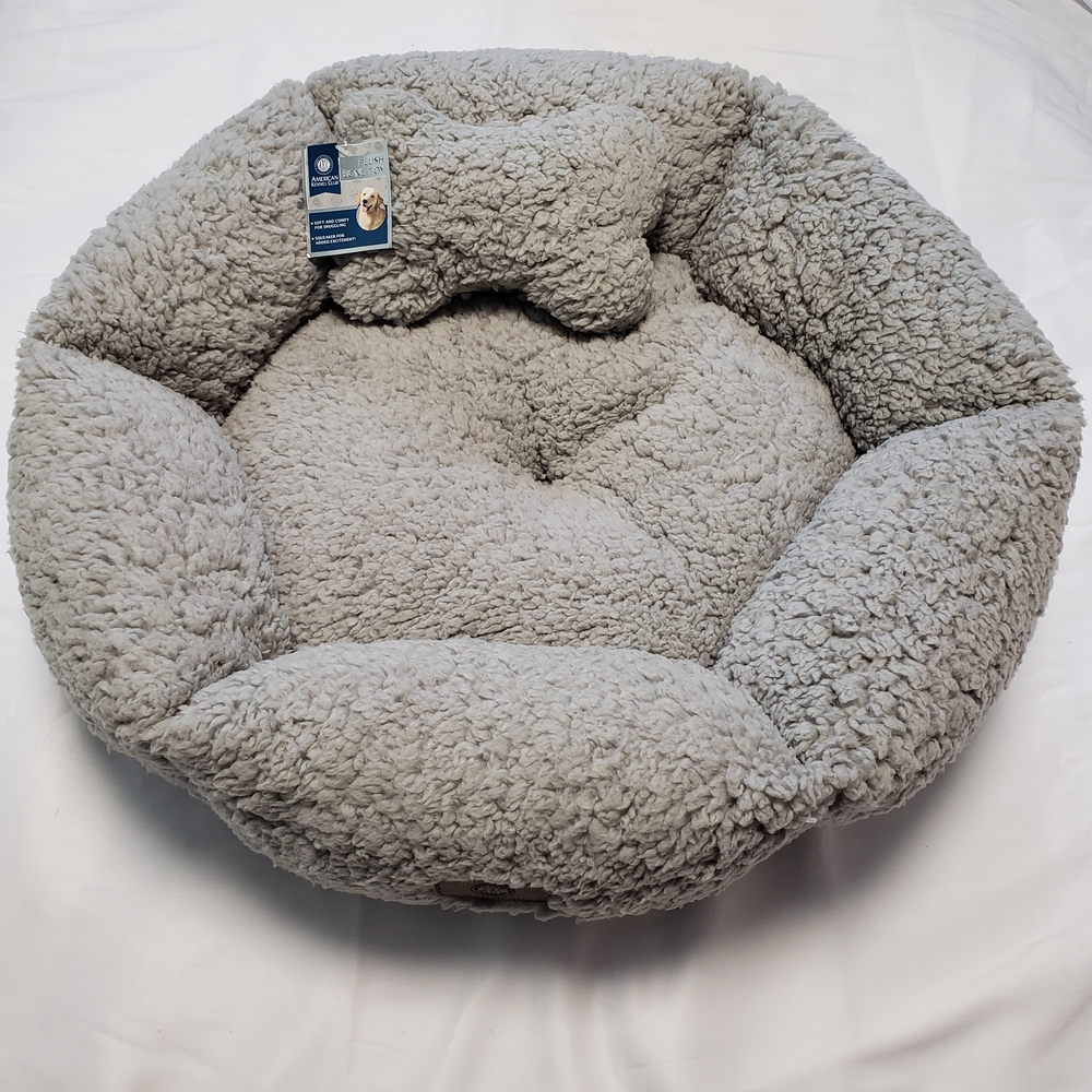 American Kennel Club Plush Gray Pet Bed.